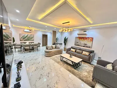 Fully Furnished, Serviced 3-Bedroom Flat with 1-Room BQ. — Victoria Island (VI), Lagos