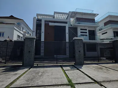 5 Bedrooms Detached Duplex in a Sweet Environment — Lekki, Lagos