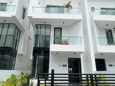 4bedroom Terrace Semi Detached Duplex + Boys Quarters in a Secure — Lekki, Lagos