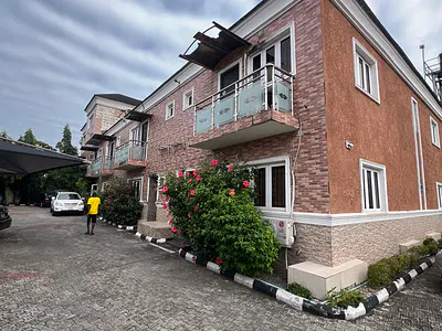 A Nice Serviced 3 Bedroom Terrace with BQ, Swimming Pool and a Minigym — Lekki, Lagos