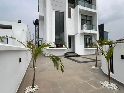 Luxurious 6 Bedroom Fully Detached Duplex with Private Cinema — Hampton Island, Osapa, Lekki, Lagos