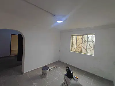Decent Mini Flat in a Good Location — Winco Street. Bakare Oriola, Alapere, Ketu, Lagos