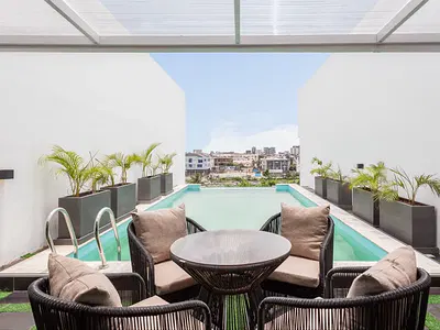 Luxurious 2 Bedroom with Rooftop Pool and Gym — Lekki, Lagos