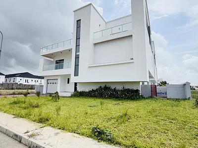 Premium 4-Bedroom Detached Duplex with Pool — Lekki, Lagos