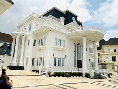 Fully Detached Mansion — Guzape District, Abuja