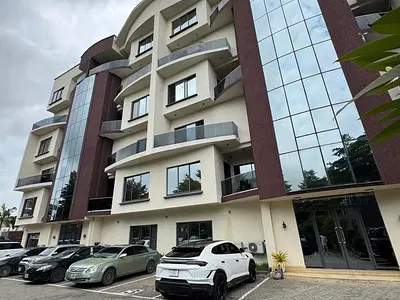 Spacious 4 Bedroom Apartment Maisonette with BQ, Gym and Pool — Ikoyi, Lagos