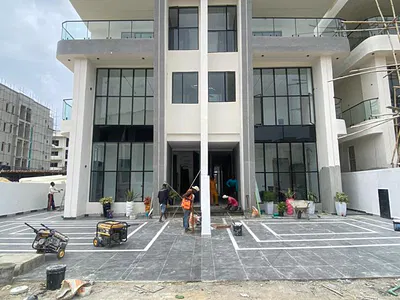 Excellent 5 Bedroom Semi Detached Duplex, a Cinema, Pool and a BQ — Lekki, Lagos