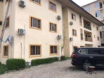 Spacious 3 Bedroom Apartment (Both for Office & Residential — Off Admiralty Way, Lekki Phase 1, Lekki Phase 1, Lekki, Lagos