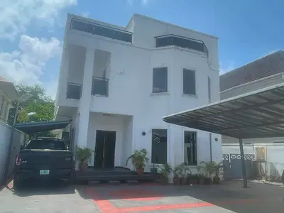 6-Bedroom Detached Duplex + Penthouse & 2 BQ'S — Lekki, Lagos