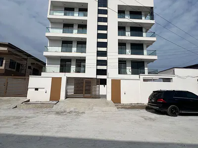 Brand New 2 Bedroom Apartment with Elevator, Gym and Lounge — Lekki, Lagos