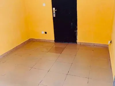 Spacious Big Boyz Quarter Apartment — Lekki, Lagos