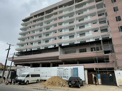 1 Bedroom Apartment with Swimming Pool, Gym — Lekki, Lagos
