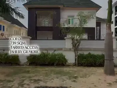 8 Bedroom Detached Duplex with 2 Living Room — Jahi, Abuja