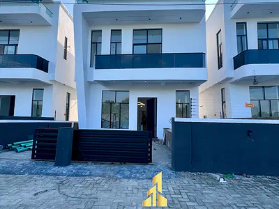 Beautifully Designed 4 Bed Detached Home with Swimming Pool and BQ — Ajah, Lagos