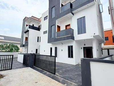Magnificently Built 4 Bedroom Detached Duplex with a Room BQ — Magodo, Lagos