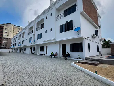 Luxury 5 Bedroom Semi Detached Duplex — Ikoyi, Lagos
