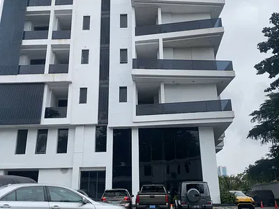 Aesthetically Pleasing 3 Bedroom Apartment, an Elevator, Pool, Gym — Ikoyi, Lagos