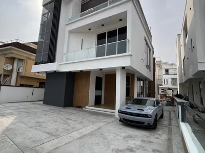 5 Bedroom Detached Duplex — Lekki, Lagos