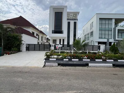 5 Bedroom Detached Duplex — Lekki, Lagos