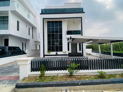 5 Bedroom Fully Detached Duplex with BQ, Pool, Cinema & Penthouse — Lekki, Lagos