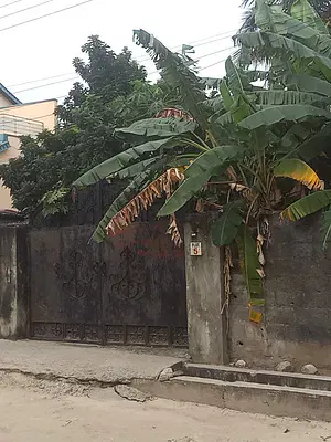 Luxury 6 Bedroom Apartment with Excellent Facility — Ajah, Lagos
