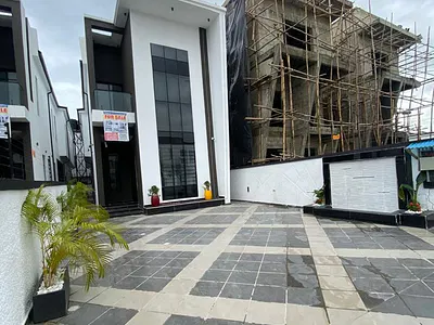 5 Bedroom Detached Duplex — Lekki, Lagos