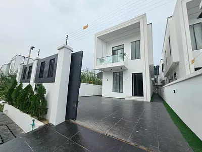Luxury 5 Bedroom Fully Detached Duplex with BQ and Swimming Pool — Lekki, Lagos
