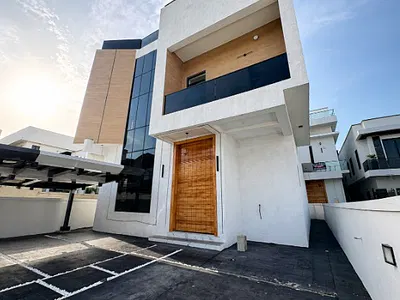 5 Bedroom House — Lekki, Lagos
