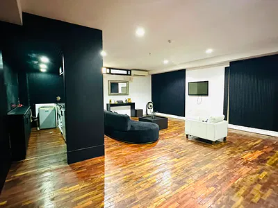 Semi Furnished 3 Bedroom Apartment with Elevator + Swimming Pool + Gym — Ikoyi, Lagos