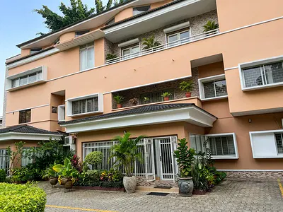 Decent 2 Bedroom Massionatte House with 2BQS — Ikoyi, Lagos
