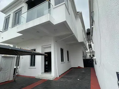 Beautiful Comfort 5 Bedroom Detached House — Lekki, Lagos