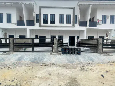 2 Bedroom 2 Bathroom 2cars Private Compound Terraced Duplex — Ajah, Lagos