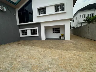 Commercial 5 Bedroom Duplex with 2 Room BQ Ample Parking — Lekki, Lagos