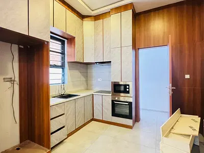 Luxury 4 Bedroom Semi-Detached House with BQ with Excellent Facility — Lekki Phase 1, Lekki, Lagos