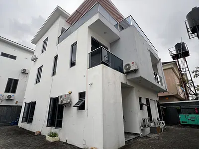 Spacious 5 Bedroom Detached Duplex with a Room BQ — Lekki, Lagos