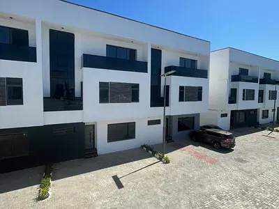 Brand New 4 Bedroom Terraced Duplex with BQ — Lavida Estate, Freedom Way, Lekki Phase 1, Lekki, Lagos