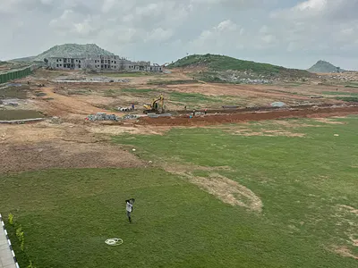 Distress of 400SQM of Dry Land in a Secured Estate — Airport Road, Lugbe District, Abuja