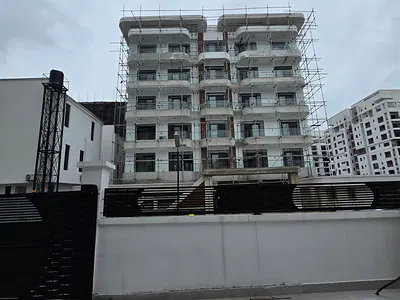 Top-Notch Luxury Serviced 3 Bedroom Flat with a Room BQ — Lekki Phase 1, Lekki, Lagos