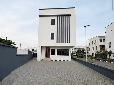 5 Bedroom Fully Detached — Lekki, Lagos