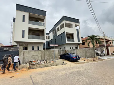 Modern Finish 4 Bedrooms Semi Detached Detached Duplex + BQ — Magodo, Lagos