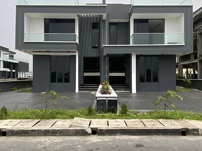 Gorgeous 5 Bedroom Semi Detached Duplex with a BQ — Lekki, Lagos