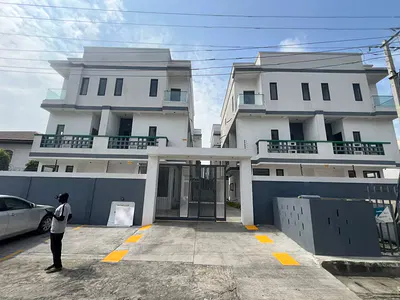 4 Bedroom Semi Detached — Lekki, Lagos