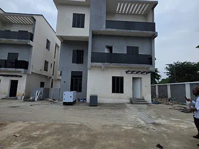 Exquisite 5-Bedroom Fully Detached Duplex with 2-Bedroom BQ & Elevator — Maitama District, Abuja