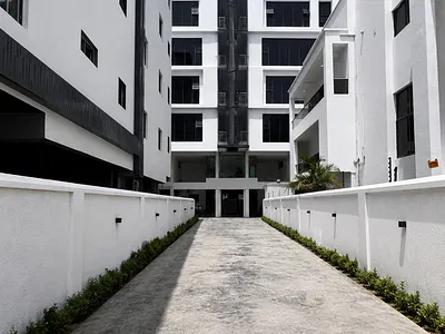 Spacious 3 Bedroom Maisonette with Pool and Elevator — Ikoyi, Ikoyi, Lagos