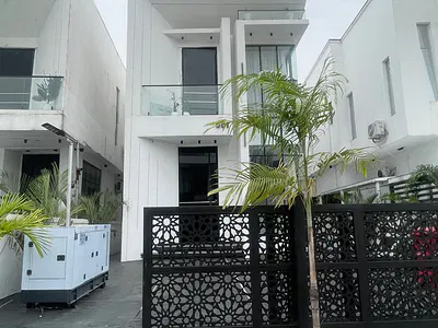 Spectacular 5 Bedroom Luxury Fully Detached Duplex + BQ + Pool — Lekki, Lagos