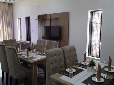 Fully Furnished 5 Bedroom Deluxe Property with 2 Living Rooms — Guzape Main, Guzape District, Abuja