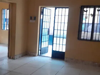 Spacious Fairly Used 3 Bedrooms Flat — Isheri Olowora, Ojodu Berger, Ojodu, Lagos