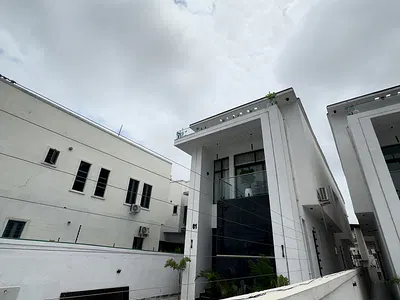 5 Bedroom Detached Duplex with Swimming Pool and BQ — Lekki, Lagos