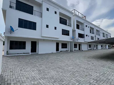 4 Bedroom Semi-Detached Duplex — Ikoyi, Lagos