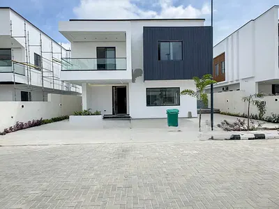 Stunning 4 Bedroom Fully Detached Duplex with BQ and Pool — Lekki Phase 1, Lekki, Lagos